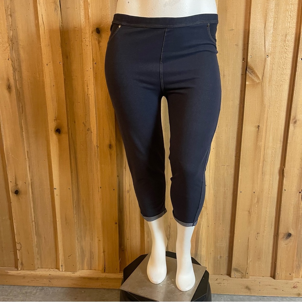 Bobbie Brooks Women’s Plus Size Cropped Leggings Size 3X